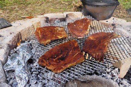 Folienkartoffeln im Lagerfeuera